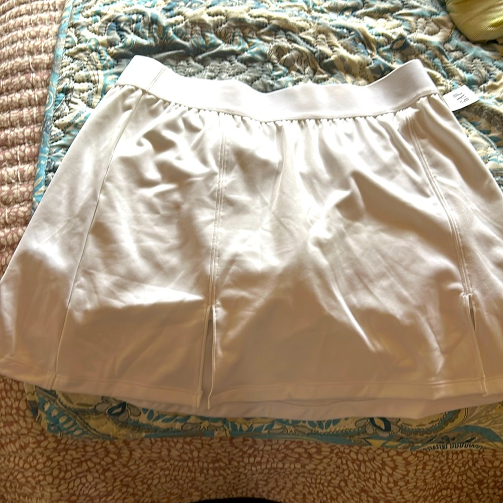 NWT gap tennis pickleball skirt w mesh shorts